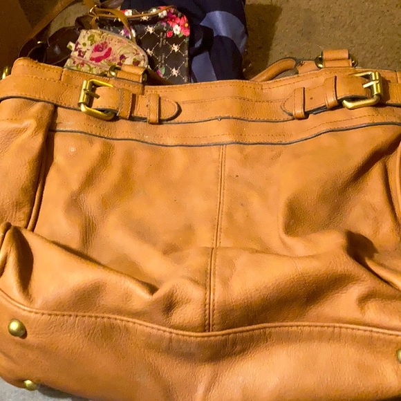 Purse - Picture 1 of 3